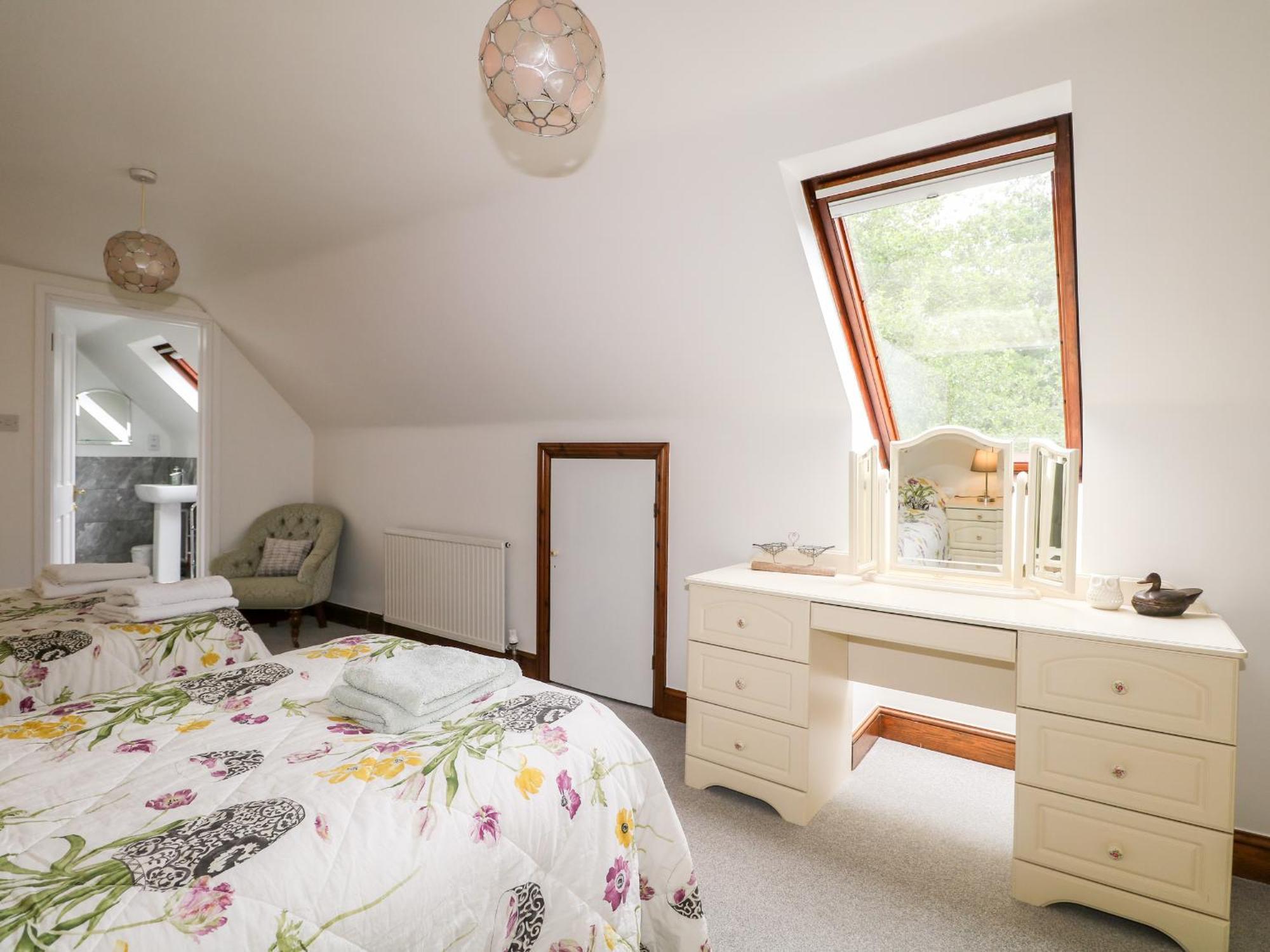 Miswells Cottages - Lake View Turners Hill Eksteriør billede